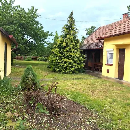 Apartment Csaladbarat