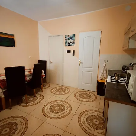 Apartment Csaladbarat Balatonkeresztur