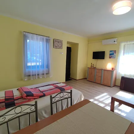 Apartment Csaladbarat